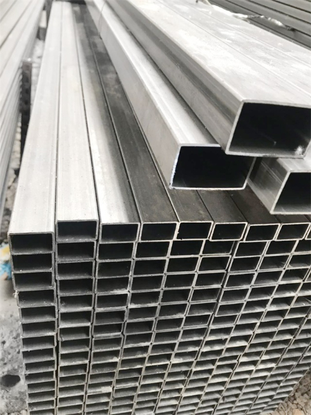 天津源泰德潤鍍鋅方管費(fèi)用